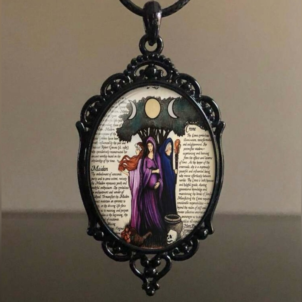 “Maiden, Mother, Crone” Hecate Triple Moon Greek Goddess Magic Cameo Necklace - Picture 1 of 13